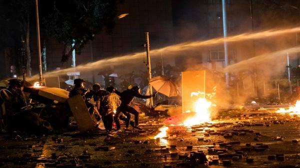 آتش سوزی در بندر هنگ کنگ، 16 قایق طعمه حریق شدند آتش سوزی در بندر هنگ کنگ، 16 قایق طعمه حریق شدند