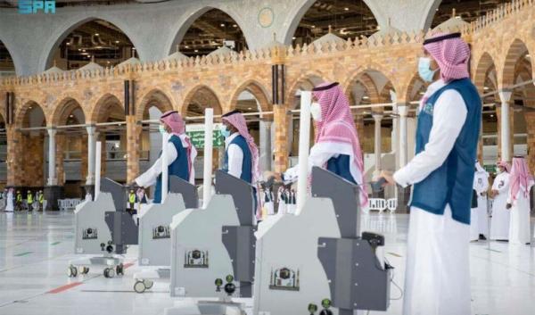 جولان روبات ها در مساجد متبرکه عربستان