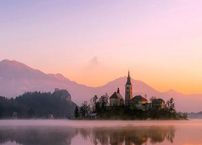 تور ارزان اروپا: معرفی زیباترین دریاچه های اروپا و دهکده های همجوارشان