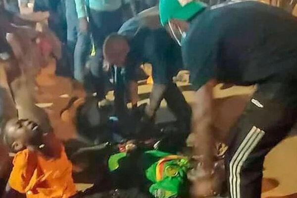 صعود مرگبار تیم ملی کامرون، کشته شدن 8 تماشاگر در اثر ازدحام جمعیت