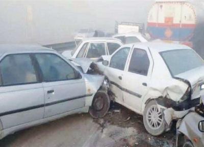تصادف زنجیره ای در اتوبان غدیر تهران ، 6 نفر راهی بیمارستان شدند