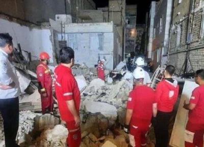 انفجار و ریزش ساختمان در ملارد با 5 مفقودی احتمالی، جست وجوی مفقودین با حضور امدادگران هلال احمر