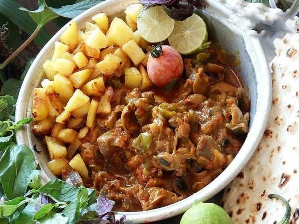 طرز تهیه خوراک سنگدان مرغ نرم و لذیذ با پیاز داغ و مخلفات طرز تهیه خوراک سنگدان مرغ نرم و لذیذ با پیاز داغ و مخلفات دیگر